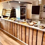 Vahajarven Lomakoti Ja Kurssikeskus 3* 하민리나